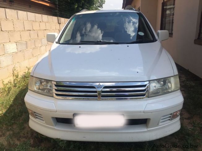 Mitsubishi chariot grandis 2001