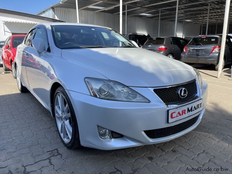 2005 lexus is250