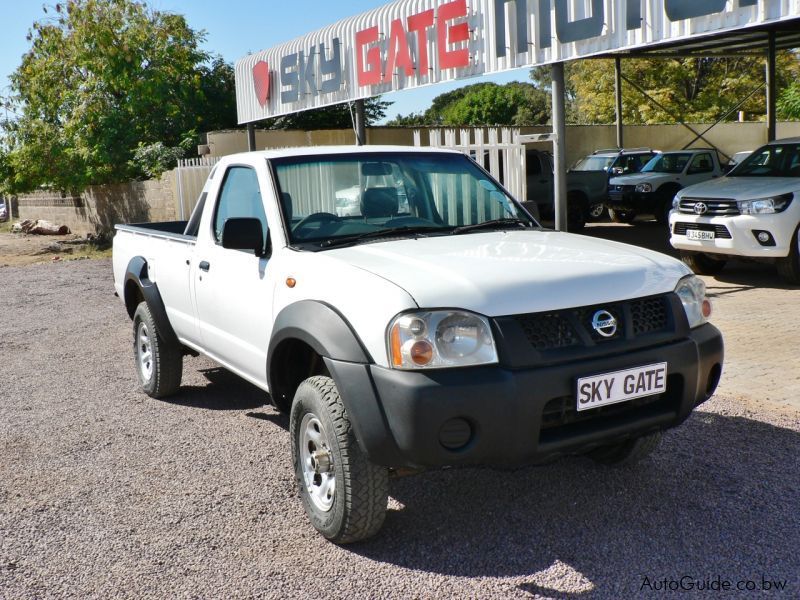 Nissan np300 2010