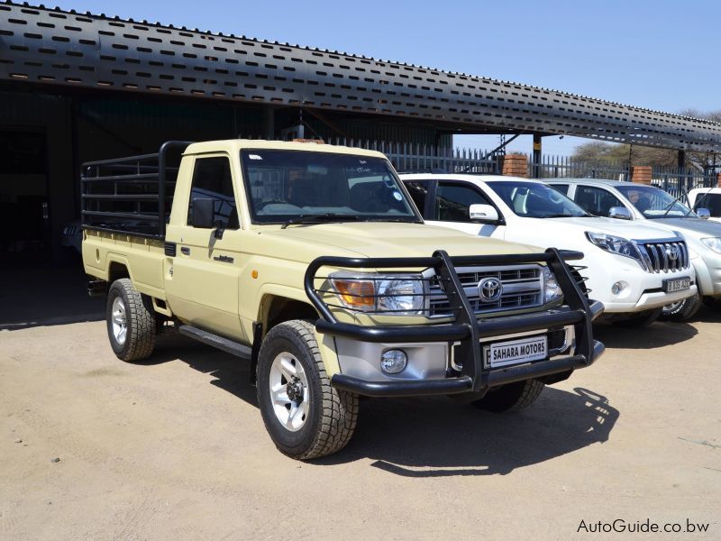 Used Toyota Land Cruiser V6 | 2010 Land Cruiser V6 for sale | Tlokweng ...