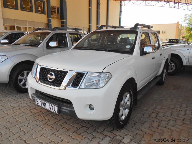 Nissan navara 2011