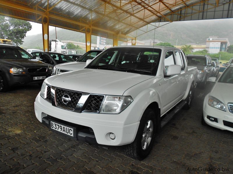 Nissan navara 2011