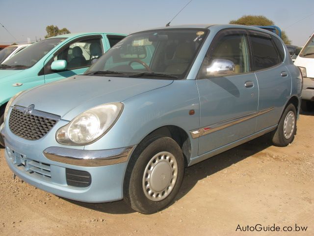 toyota duet 2002