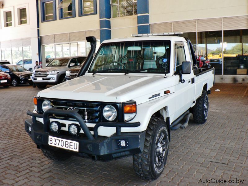 Used Toyota Land Cruiser 