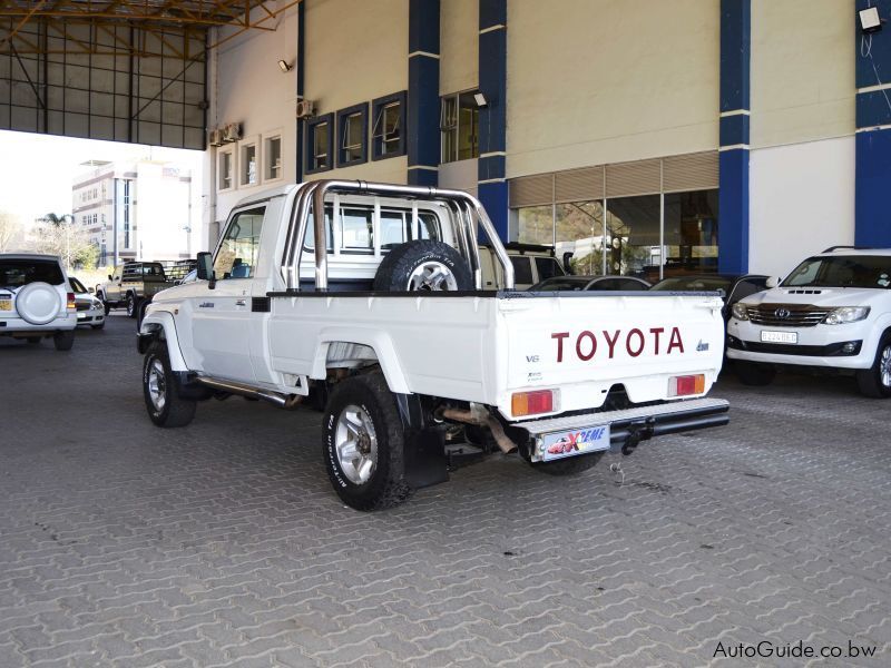 Used Toyota Land Cruiser V6 | 2013 Land Cruiser V6 for sale | Gaborone ...