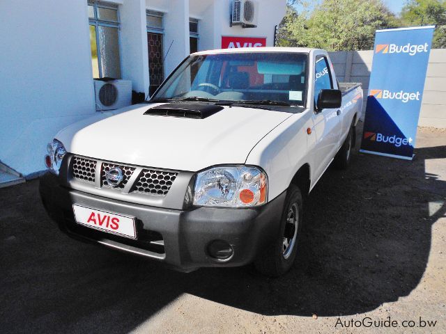 second hand nissan np300