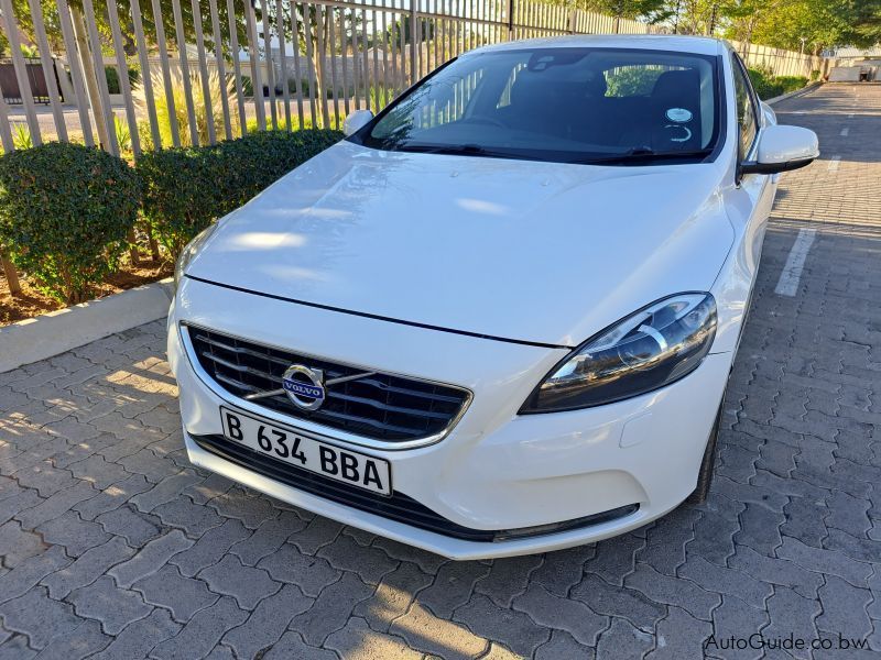 Used Volvo V40 T3 | 2015 V40 T3 for sale | Gaborone Volvo V40 T3 sales ...