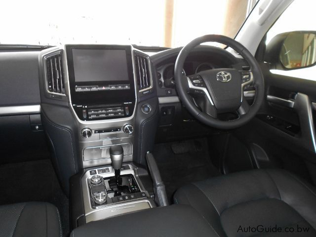 Used Toyota Land Cruiser Vx 0 Series 16 Land Cruiser Vx 0 Series For Sale Gaborone Toyota Land Cruiser Vx 0 Series Sales Toyota Land Cruiser Vx 0 Series Price P 1 050 000 Used Cars