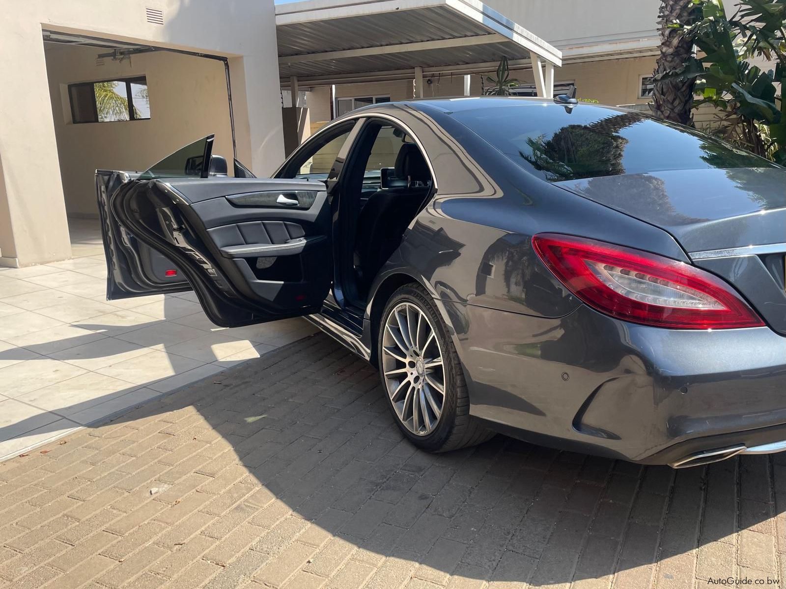 Mercedes-Benz CLS 220d in Botswana