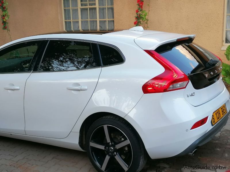 Used Volvo V40 T3 | 2017 V40 T3 for sale | Gaborone Volvo V40 T3 sales ...