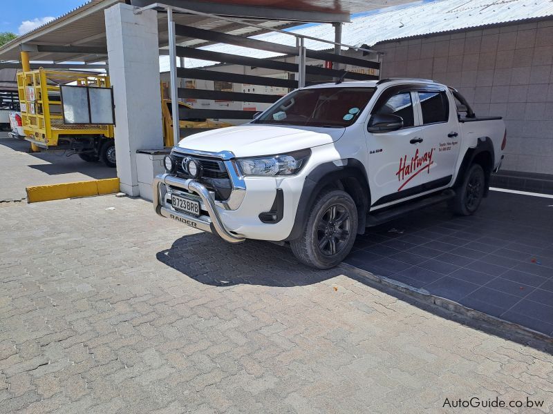 Toyota Hilux 2.4 in Botswana